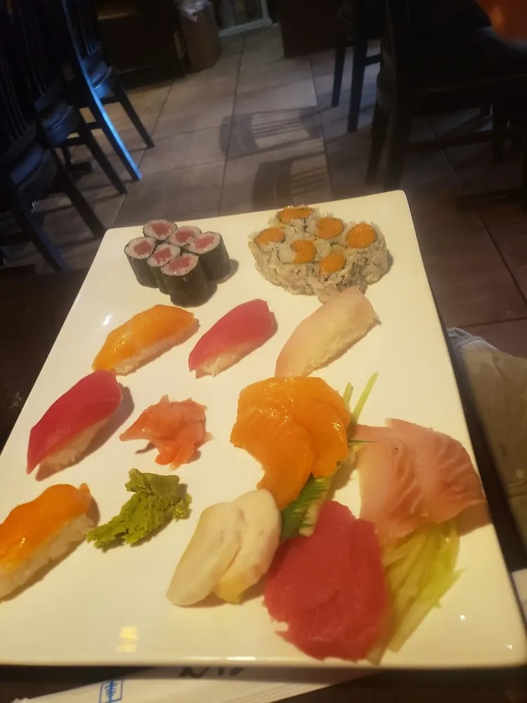 Sushi & Sashimi Combo
